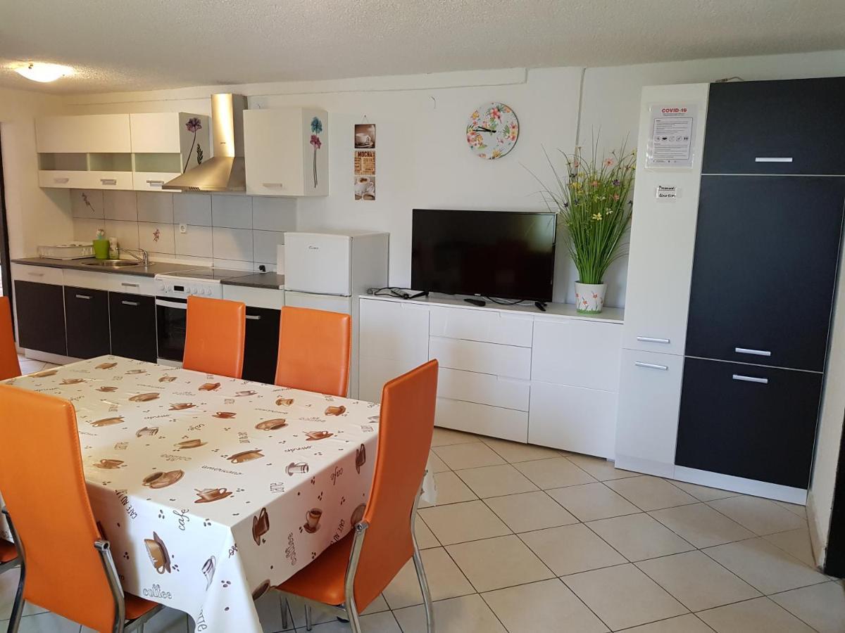 Apartment Deni Skrbčići Bagian luar foto