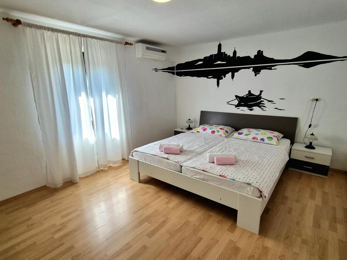 Apartment Deni Skrbčići Bagian luar foto