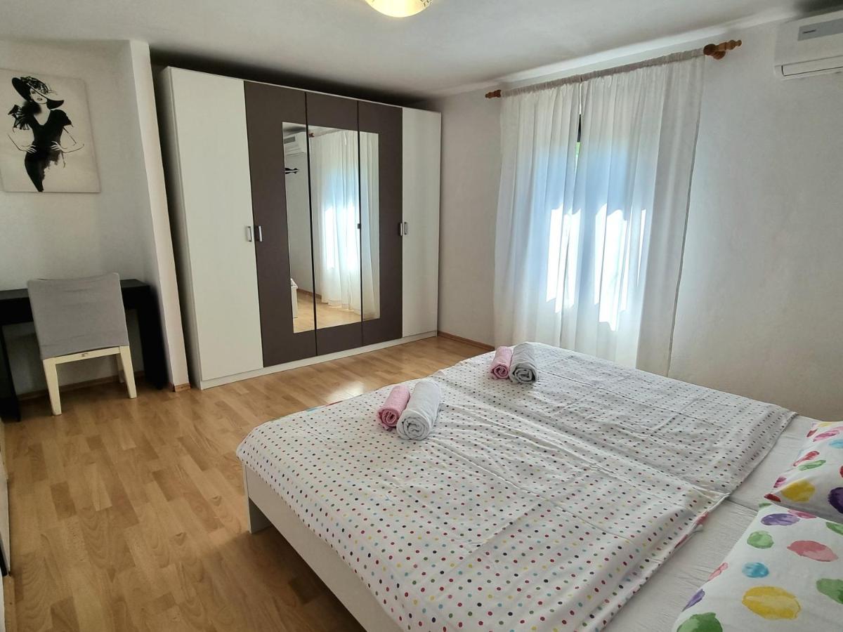 Apartment Deni Skrbčići Bagian luar foto